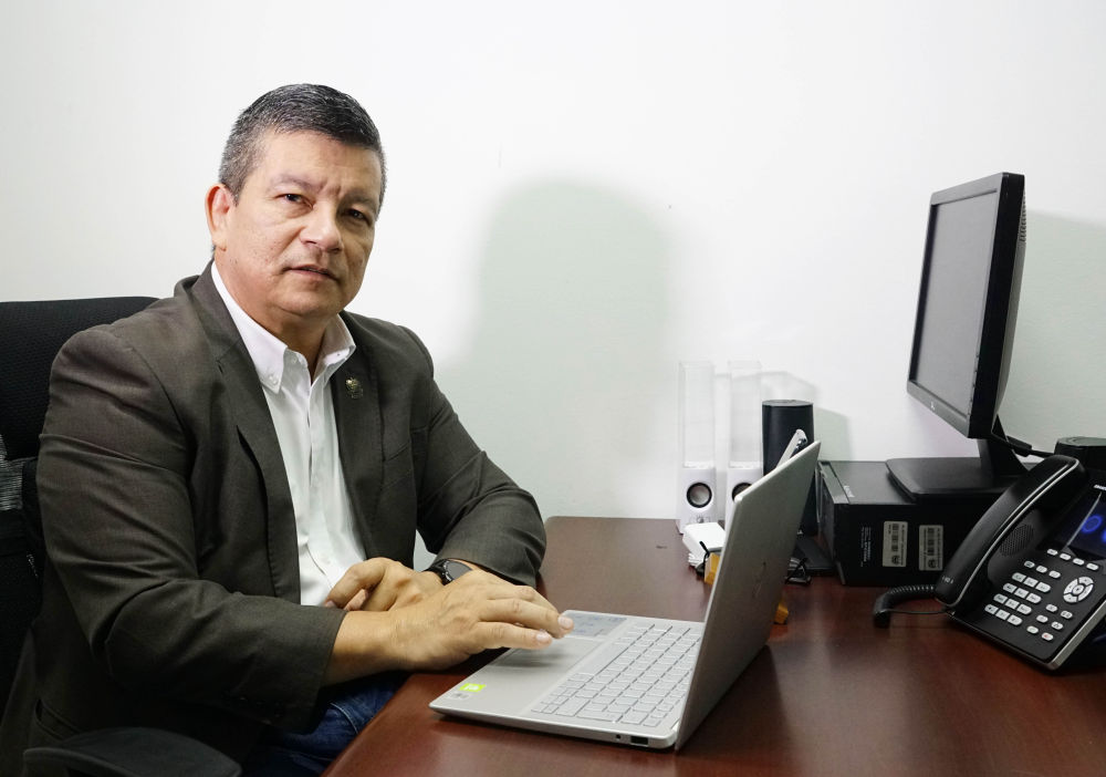 中国|萨尔瓦多-中国友好协会主席弗洛雷斯：中国树立成功抗疫榜样